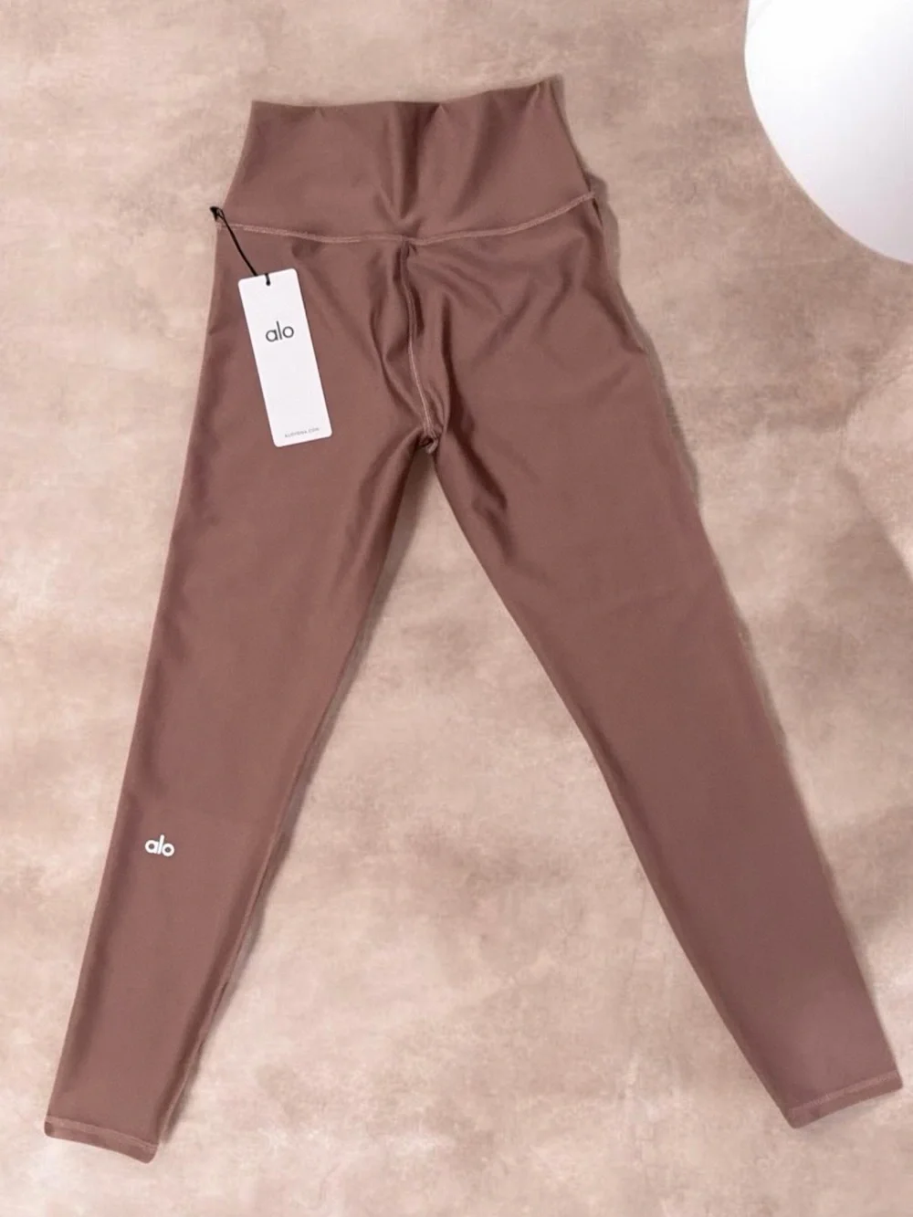 ALO Yoga 7/8 Airlift Leggings in Mushroom